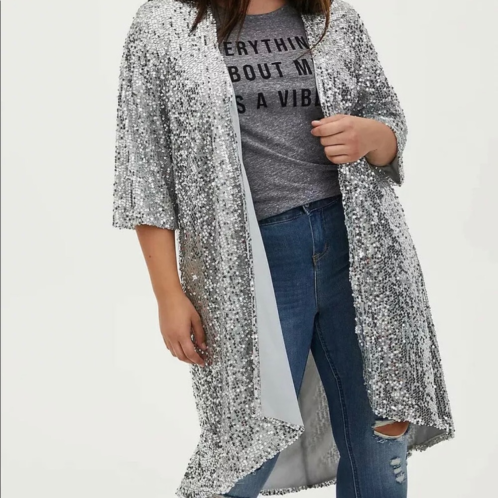 Torrid Sequin Open Front Hi Lo Hem Kimono Open Front 3/4 Sleeve Silver size 4